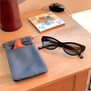 Le Specs bunny hop sunglasses - black - EUC